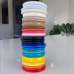 28x rainbow plastic bracelets from 80s & 90s